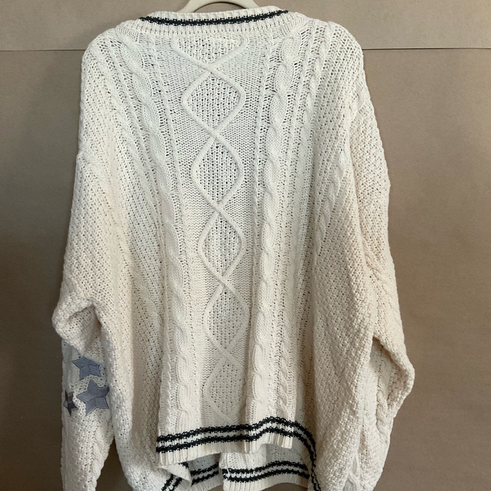 Taylor Swift Folklore cable knit cardigan. Size XL - Picture 6 of 7
